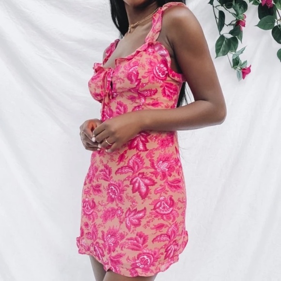 BEGINNING BOUTIQUE FLORAL MINI DRESS - Picture 1 of 7